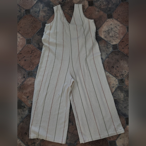 WORLD MARKET SIZE XL. Sleeveless Cream Jumpsuit - Picture 2 of 11